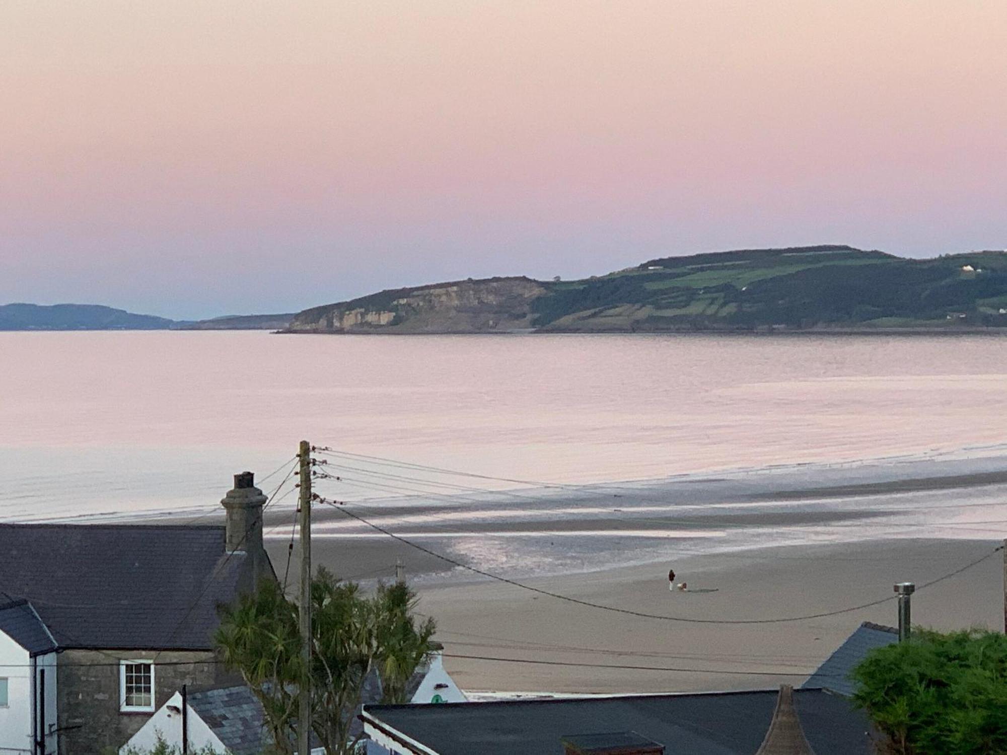 Sailfish Villa Benllech Exterior photo